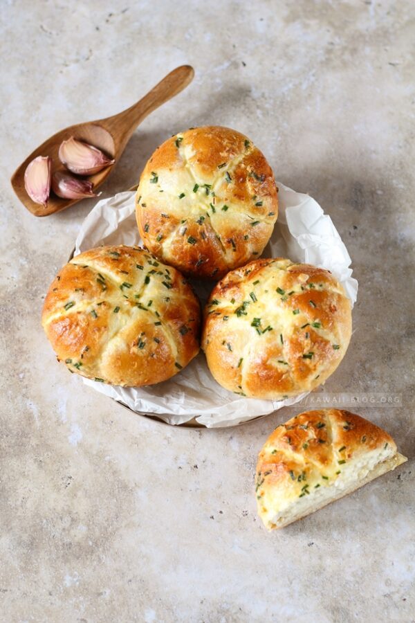 Korean Cream Cheese Garlic Bread - deutsches Rezept