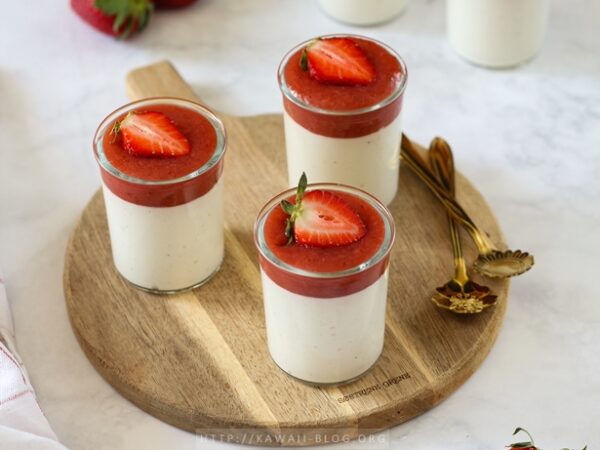 Dessert mit Rhabarber
