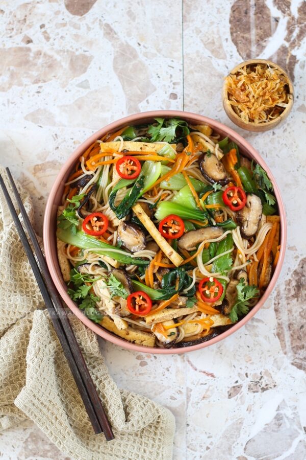 Veganer Reisnudelsalat