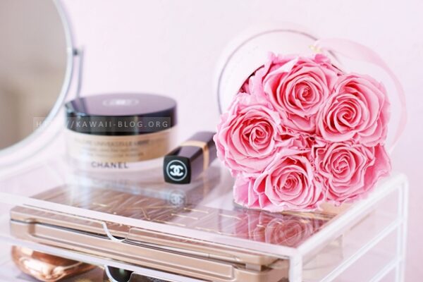 Flowerbox Infinity mit rosafarbenen Rosen