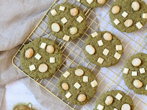 Matcha Cookies mit macadamia