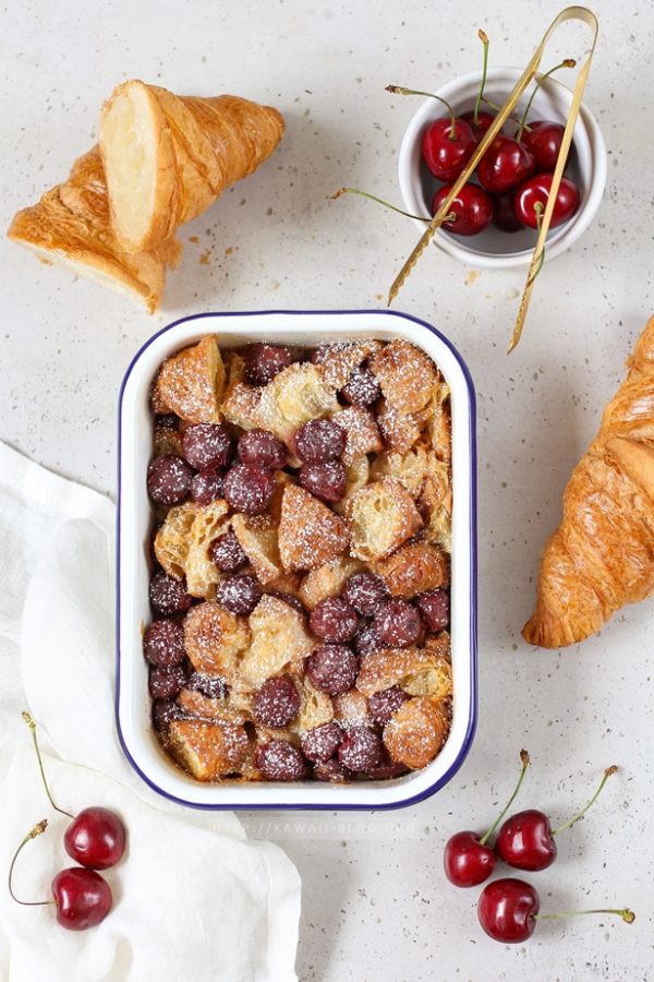 Croissant Auflauf mit Kirschen