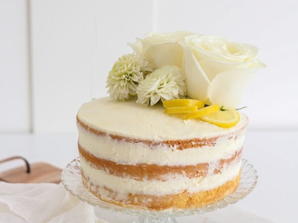 Naked Cake mit Lemoncurd